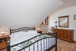 Holiday Villa Lovište Paradise