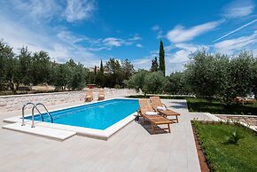 Holiday Villa Lovište Paradise