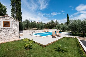 Holiday Villa Lovište Paradise