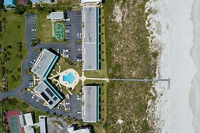 SEA Haven 117 2BR Free Activities Oceanfront Wifi Pool