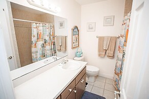 SEA Haven 117 2BR Free Activities Oceanfront Wifi Pool