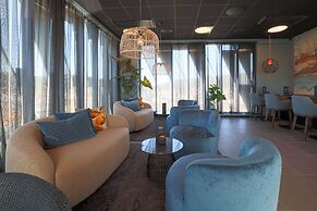 Home Hotel 1624