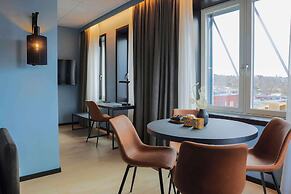 Home Hotel 1624