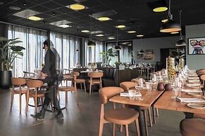 Home Hotel 1624