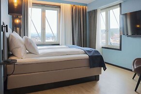 Home Hotel 1624