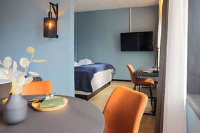 Home Hotel 1624