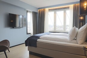 Home Hotel 1624