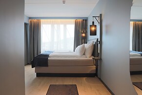 Home Hotel 1624