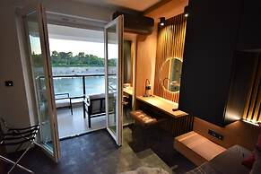 Jazine Lux Apartments