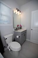 Pet Friendly Modern Zen Studio Retreat W/ Hot Tub! Home by RedAwning