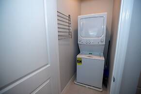 Pet Friendly Modern Zen Studio Retreat W/ Hot Tub! Home by RedAwning