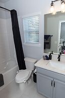 Pet Friendly Modern Zen Studio Retreat W/ Hot Tub! Home by RedAwning