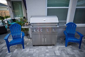 Pet Friendly Modern Zen Studio Retreat W/ Hot Tub! Home by RedAwning