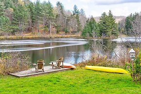 Mount Snow Cabin with Private Hot Tub by RedAwning