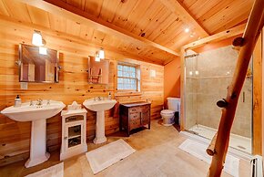 Mount Snow Cabin with Private Hot Tub by RedAwning