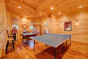 Mount Snow Cabin with Private Hot Tub by RedAwning