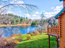 Mount Snow Cabin with Private Hot Tub by RedAwning
