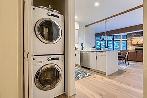 24b Powder Run 2 Bedroom Condo by RedAwning