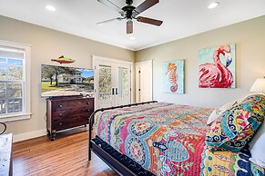 The James Pearl 4 Bedroom Home by RedAwning