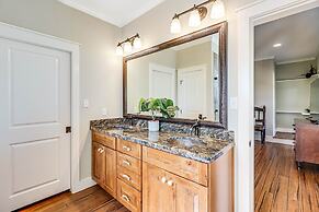 The James Pearl 4 Bedroom Home by RedAwning