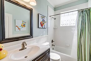 The James Pearl 4 Bedroom Home by RedAwning