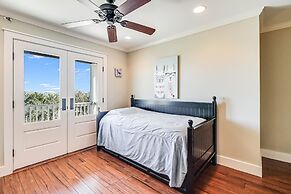 The James Pearl 4 Bedroom Home by RedAwning