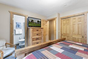 Beaver Creek West S2 - 3 Bedroom 3 Condo by RedAwning