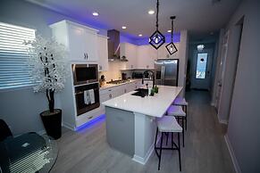 Newly Constructed Modern Pet Friendly Zen Home W/ Private Home Theater