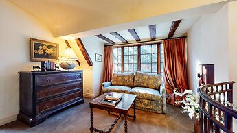 Juniper Ridge 16 5000 sq ft, Grand Chateau at Eagle, Expansive Mountai