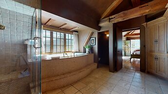 Juniper Ridge 16 5000 sq ft, Grand Chateau at Eagle, Expansive Mountai