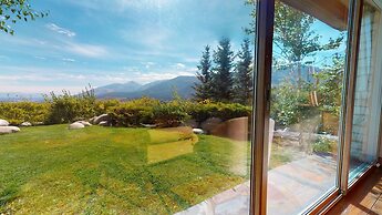 Juniper Ridge 16 5000 sq ft, Grand Chateau at Eagle, Expansive Mountai