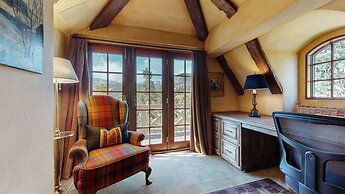 Juniper Ridge 16 5000 sq ft, Grand Chateau at Eagle, Expansive Mountai