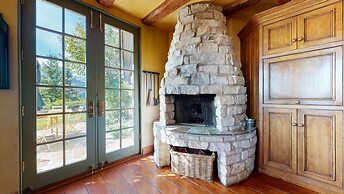 Juniper Ridge 16 5000 sq ft, Grand Chateau at Eagle, Expansive Mountai