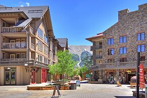 Spacious, Mountain Chic, Close to Ski Lift 1 bedroom - TM316 by Redawn