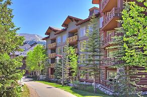 Spacious, Mountain Chic, Close to Ski Lift 1 bedroom - TM316 by Redawn