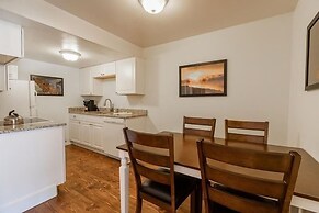 Vail Trails Chalets Condo 3 Minutes Away from Riva Bahn and Gold Peak 