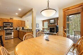 6516 Settlers Creek 2 Bedroom Condo by RedAwning