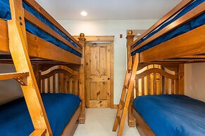 6516 Settlers Creek 2 Bedroom Condo by RedAwning