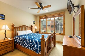 6516 Settlers Creek 2 Bedroom Condo by RedAwning