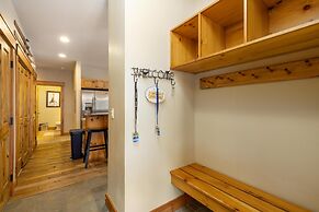 6516 Settlers Creek 2 Bedroom Condo by RedAwning