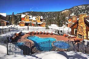 6516 Settlers Creek 2 Bedroom Condo by RedAwning