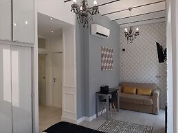 LA SUITE DEL CONDE