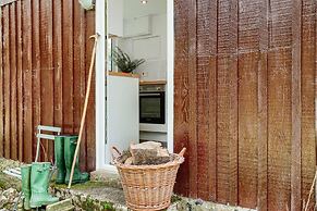 Enchanting Rustic Cottage W/stunning Views & River
