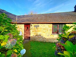 The Long Barn for Families, Walker, Pets & Workers