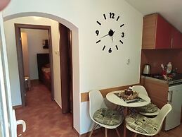 Martiva Apartment With Terrace