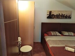 Martiva Apartment With Terrace
