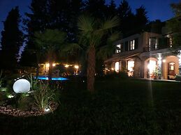Wonderful Villa Between Como And Milano