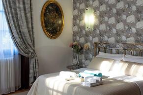 Wonderful Villa Between Como And Milano