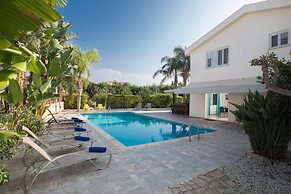 Ayia Napa Holiday Villa At26