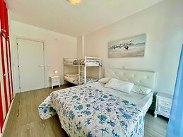 Modern and Bright Apartment With Pool